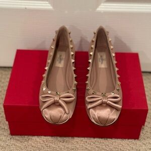Valentino Garavani Gold Studded Bow Ballet Flats